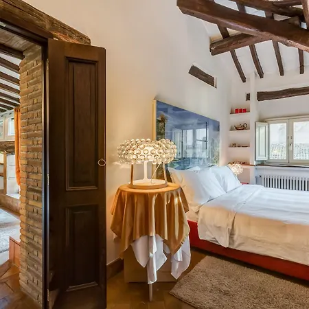 Luxury Trastevere 4* Roma